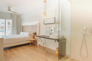 Marina Chic Room