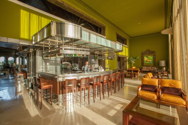 Cocktailbar "Akoran"