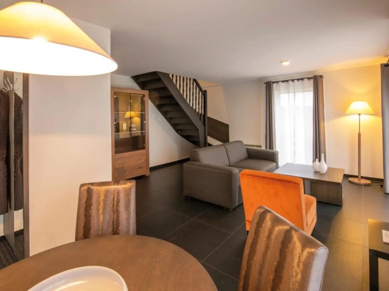 Wohnbeispiel Haushälfte Typ V bis 4 Pers.