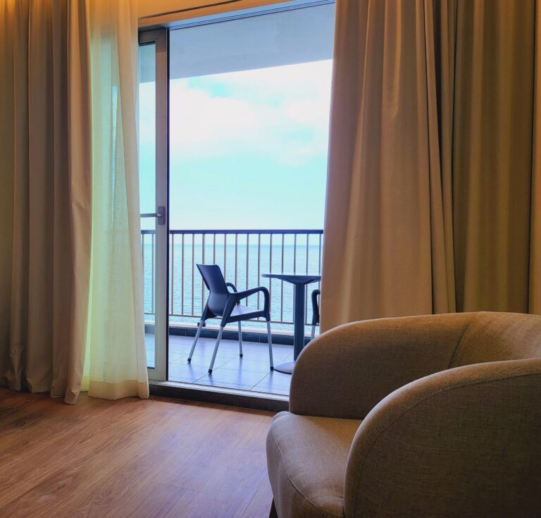 493707e8-56c6-40a1-a792-a753ca4f1d36