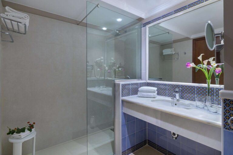 Wohnbeispiel Side Sea View Double (DZX1), Doppelzimmer