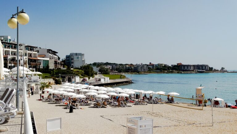 Strand