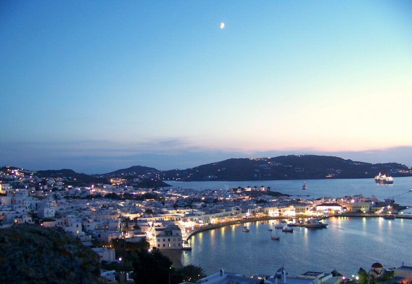 mykonos bei nacht