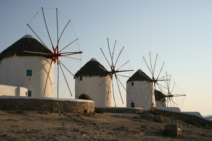 Die bekannten Windmühlen auf dem Hügel Kato Mille