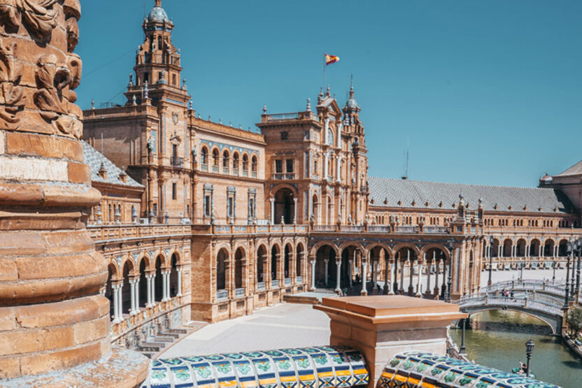 Der Plaza de España in Sevilla ist ein beliebter Drehort für Filme und Serien