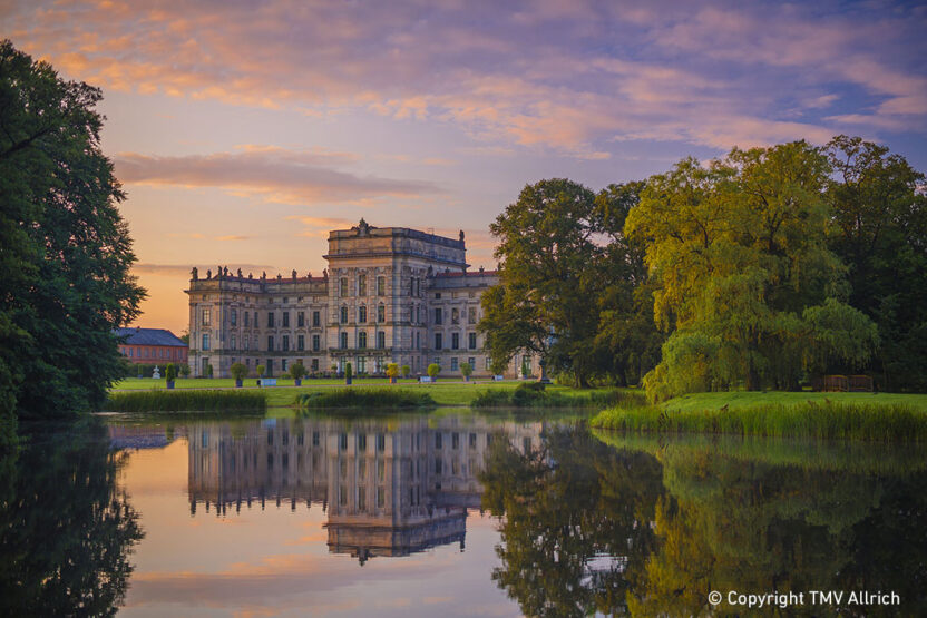 Schloss und See Ludwigslust