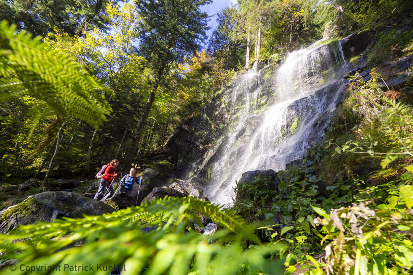 Wandern auf dem Zweitälersteig, Zweribachfall, Bannwald Zweribach