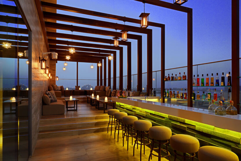 Rooftop Bar im Aloft Palm Jumeirah Hotel